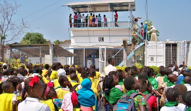 300 enfants visitent la base de la MONUSCO Kalemie