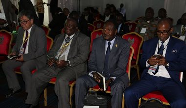 Dialogue politique national - Trois commissions thématiques: Élections, sécurisation, confiance et équité