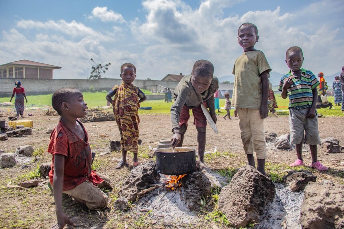 © UNICEF/Jean-Claude Wenga | Des familles déplacées à Kiwandja, dans l'Est de la RDC.
