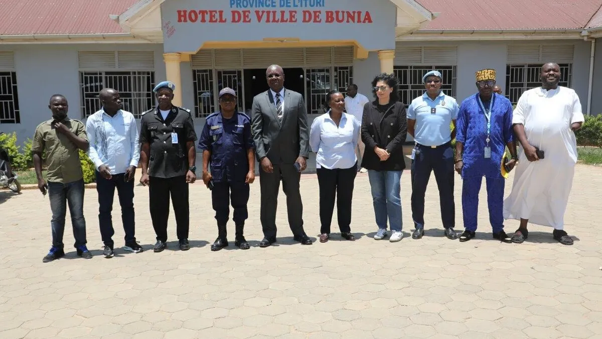 En remettant ce matériel, le chef de bureau de la MONUSCO à Bunia a souligné l’importance du soutien aux institutions locales pour renforcer leur efficacité et le service qu’elles rendent aux citoyens.