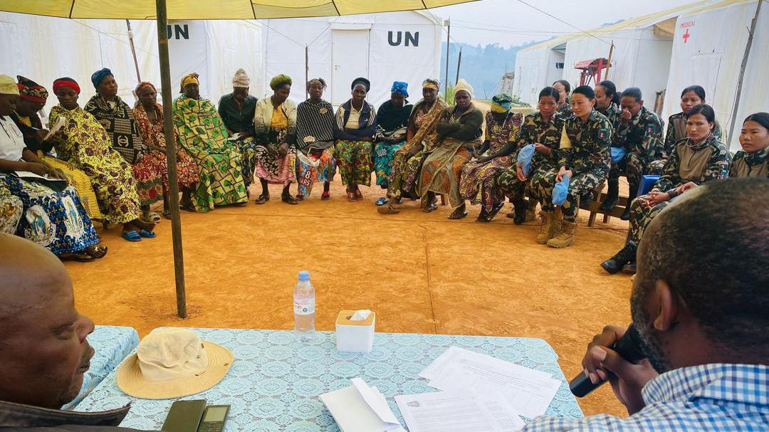 Grâce à l’appui de la MONUSCO, 70 femmes médiatrices ont été formées en Ituri depuis 2018. À leur tour, elles ont formé plus de 150 autres femmes pour agir au sein de leurs communautés.