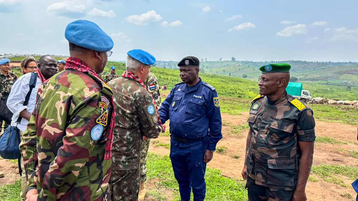 General Ulisses de Mesquita Gomes, Force Commander of MONUSCO, went on August 21 to Fataki then to Lodha to meet with communities and listen to their concerns to better protect them.