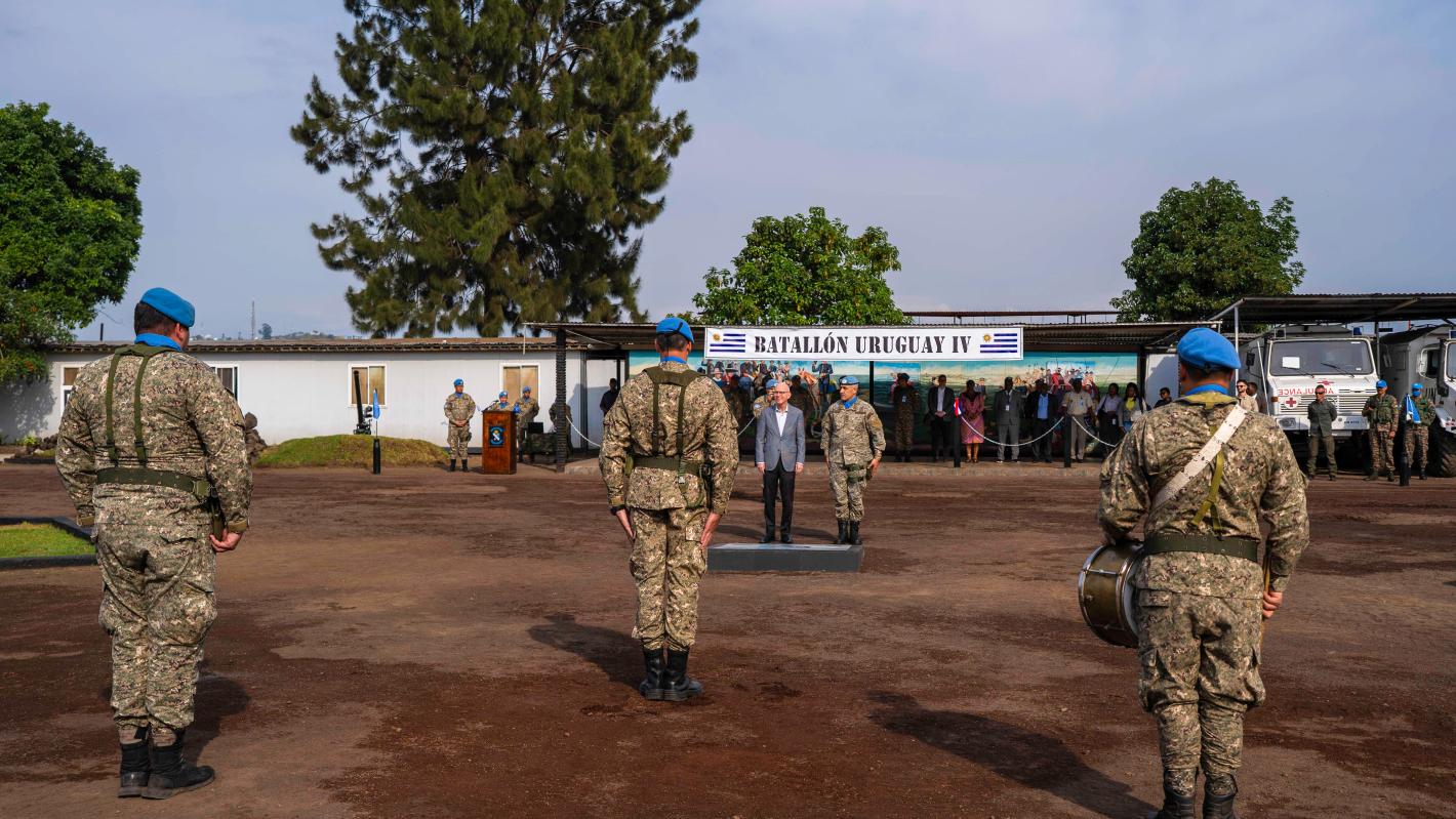 Mr. Swan made a particular point of congratulating Sergeant Matias Reyes, currently deployed with MONUSCO, who was one of the two recipients of the prestigious Mbaye Diagne Medal, awarded on 5 June at United Nations Headquarters in New York.