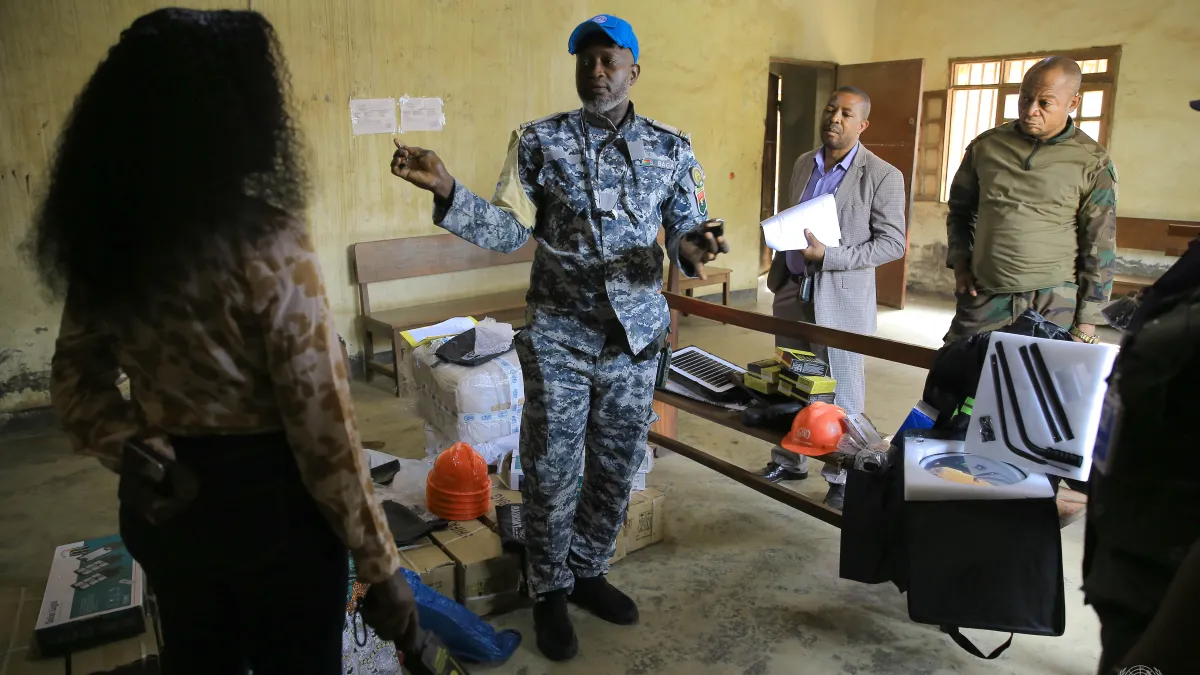 L’initiative vise à améliorer les normes de sécurité et de sûreté dans quatre établissements pénitentiaires prioritaires, à savoir les prisons de Ndolo et Makala à Kinshasa, ainsi que celles de Bunia (Ituri) et Beni (Nord-Kivu).