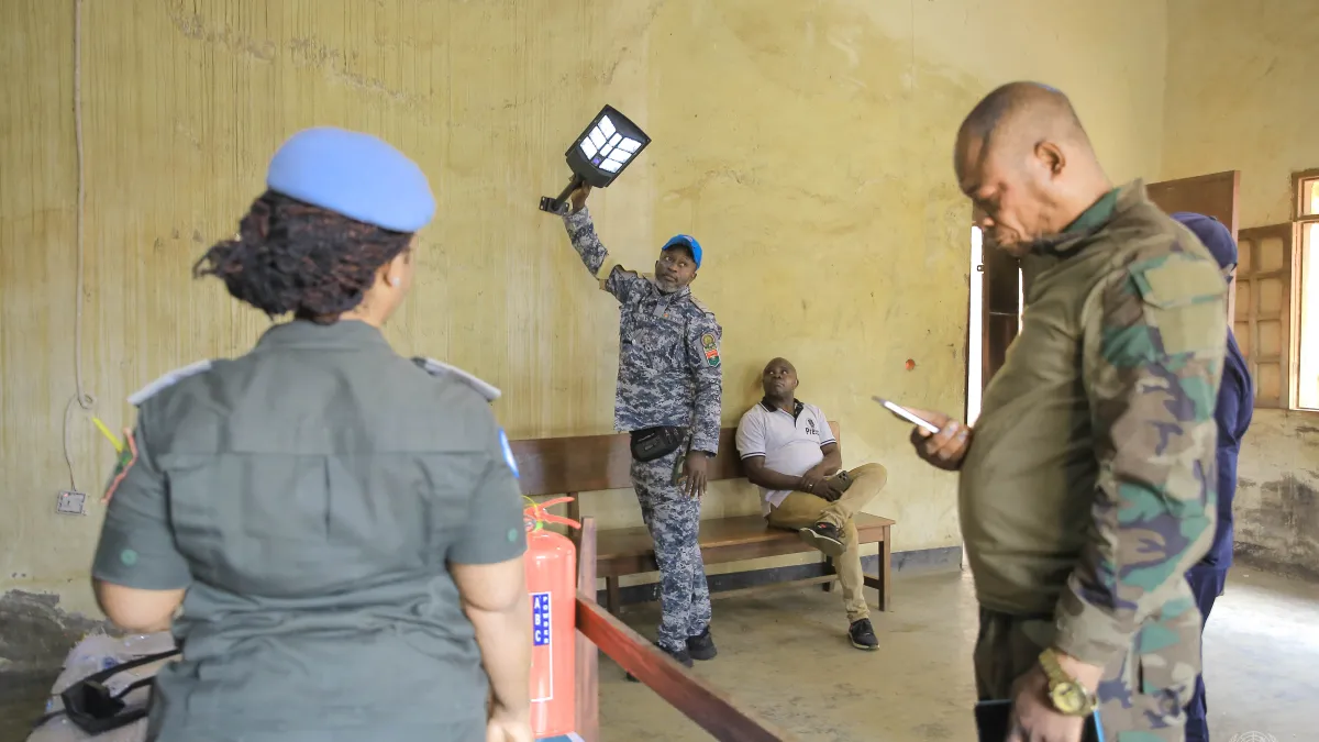 L’initiative vise à améliorer les normes de sécurité et de sûreté dans quatre établissements pénitentiaires prioritaires, à savoir les prisons de Ndolo et Makala à Kinshasa, ainsi que celles de Bunia (Ituri) et Beni (Nord-Kivu).