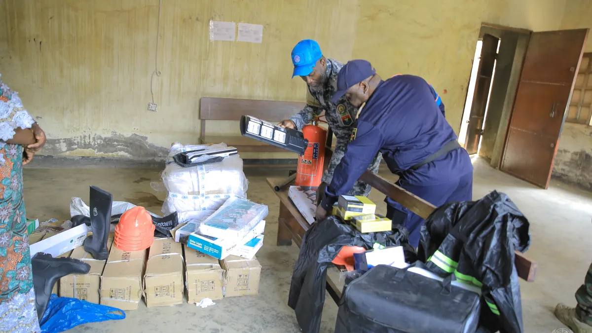 L’initiative vise à améliorer les normes de sécurité et de sûreté dans quatre établissements pénitentiaires prioritaires, à savoir les prisons de Ndolo et Makala à Kinshasa, ainsi que celles de Bunia (Ituri) et Beni (Nord-Kivu).