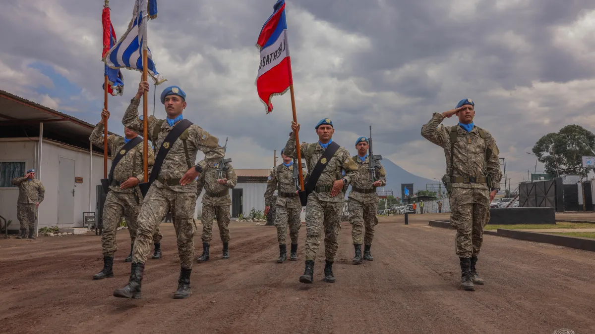 La cérémonie de Goma s’inscrit dans une histoire plus large : celle de 25 années d’engagement uruguayen dans les opérations de maintien de la paix des Nations Unies en Afrique.