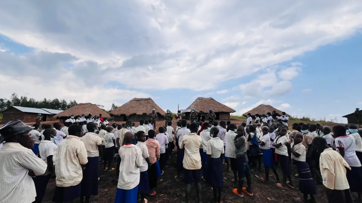 Chaque jour, des patrouilles conjointes sont organisées avec les FARDC autour des écoles et dans les secteurs les plus exposés aux attaques armées.