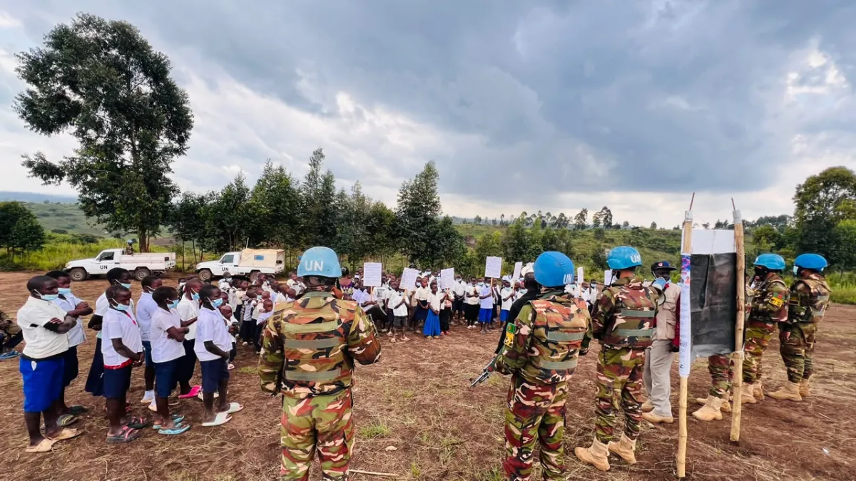 Chaque jour, des patrouilles conjointes sont organisées avec les FARDC autour des écoles et dans les secteurs les plus exposés aux attaques armées.