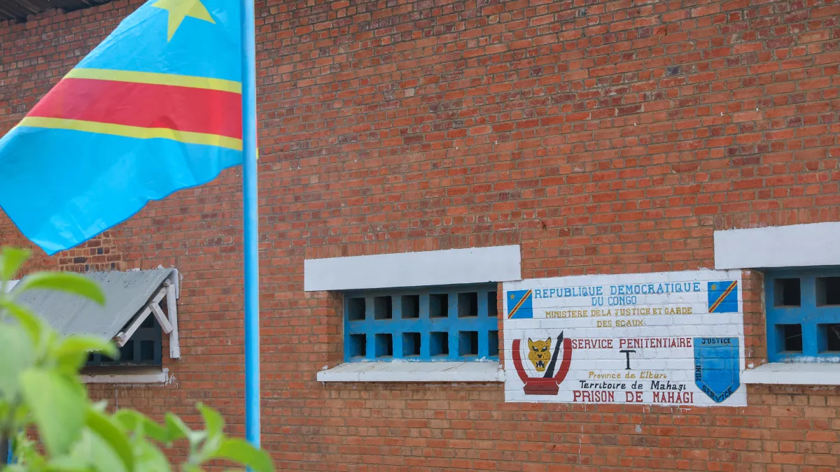 La réhabilitation partielle de l’établissement a permis l’aménagement de deux fosses septiques et de deux puits perdus, de quatorze latrines et la réhabilitation partielle de six cellules. Une infirmerie destiné aux détenus a également été construite.