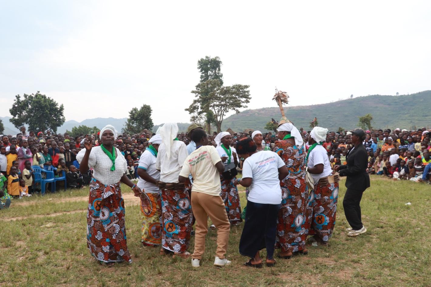 Les différentes composantes de la MONUSCO multiplient les activités de sensibilisation pour encourager la participation des femmes à la vie sociale et communautaire, tout en renforçant leur protection ainsi que celle des enfants.