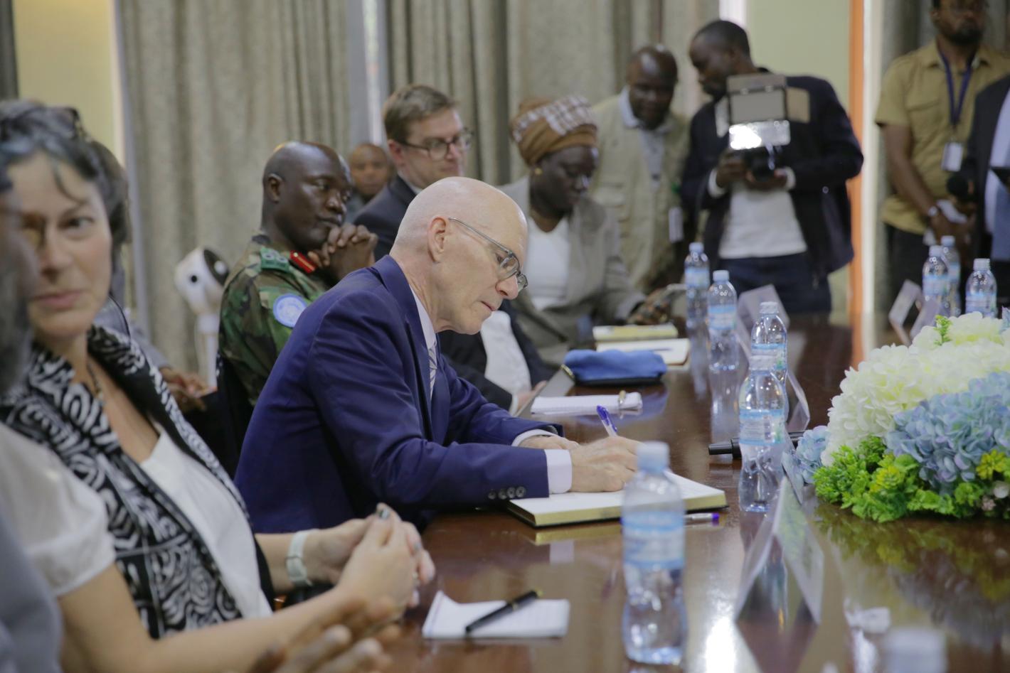  James Swan en visite de terrain pour renforcer l’appui à la protection des civils