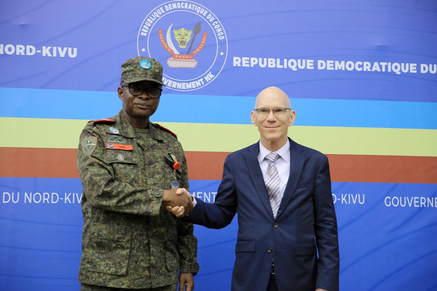  James Swan en visite de terrain pour renforcer l’appui à la protection des civils