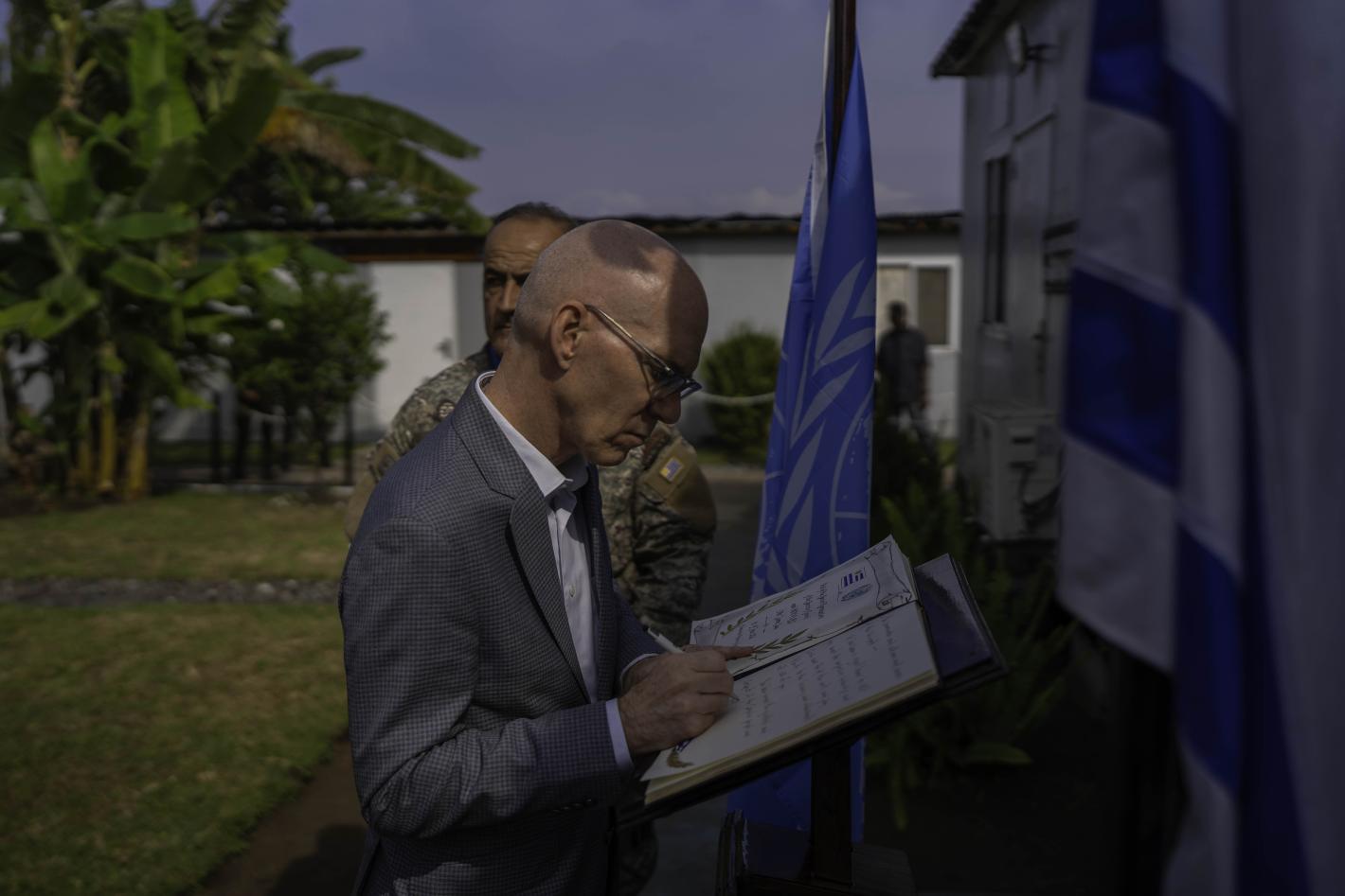 Mr. Swan made a particular point of congratulating Sergeant Matias Reyes, currently deployed with MONUSCO, who was one of the two recipients of the prestigious Mbaye Diagne Medal, awarded on 5 June at United Nations Headquarters in New York.