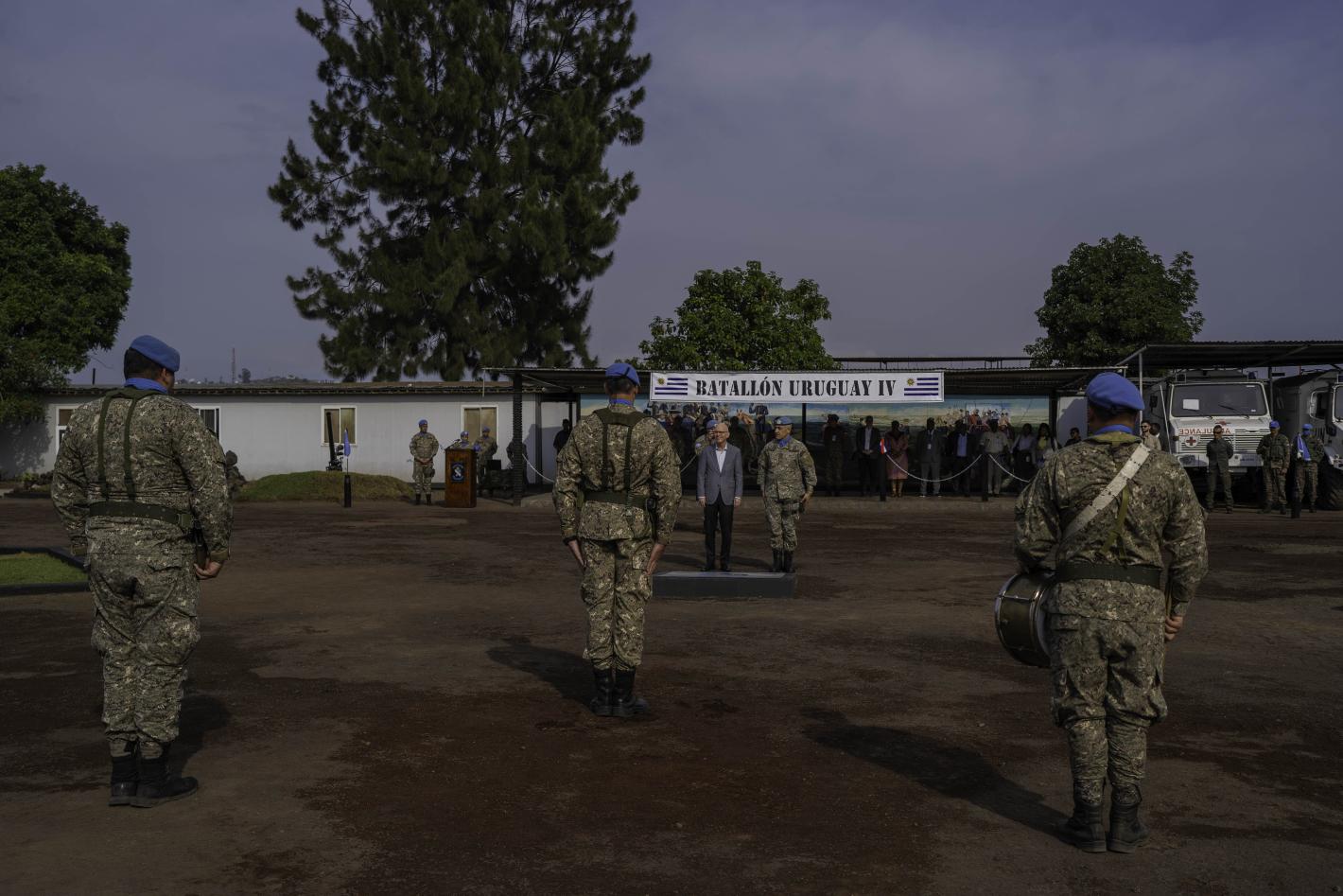 Mr. Swan made a particular point of congratulating Sergeant Matias Reyes, currently deployed with MONUSCO, who was one of the two recipients of the prestigious Mbaye Diagne Medal, awarded on 5 June at United Nations Headquarters in New York.