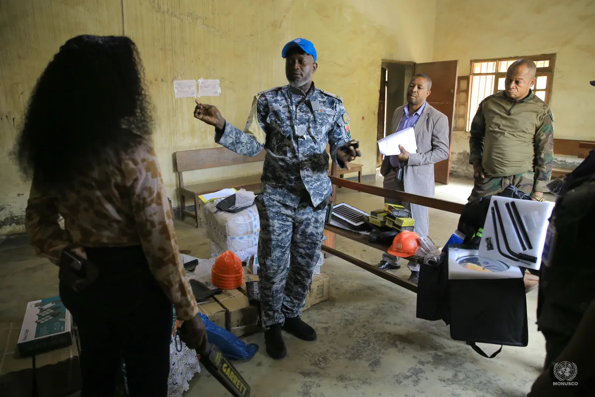 L’initiative vise à améliorer les normes de sécurité et de sûreté dans quatre établissements pénitentiaires prioritaires, à savoir les prisons de Ndolo et Makala à Kinshasa, ainsi que celles de Bunia (Ituri) et Beni (Nord-Kivu).