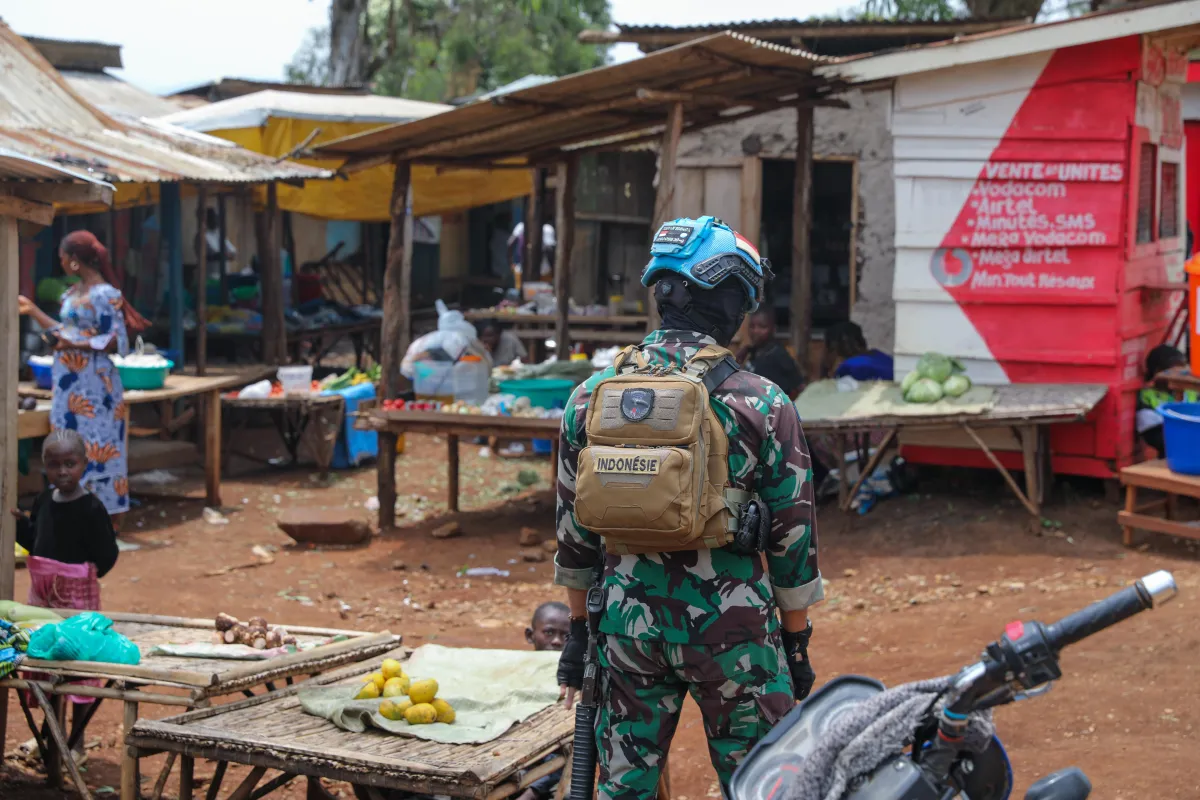In Nyakunde, Ituri, MONUSCO patrols are helping restore communities' confidence and revive the Ebola response. Health authorities are calling for a sustained presence to protect communities and ensure continuity of care.