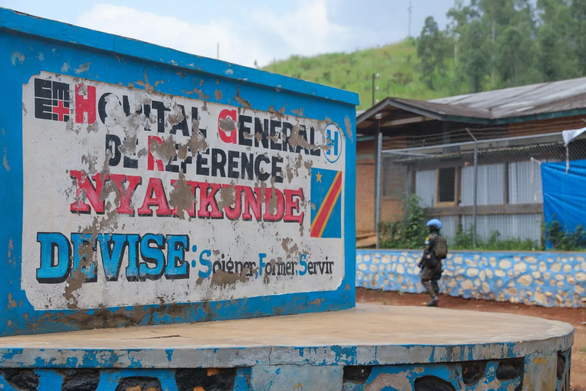 In Nyakunde, Ituri, MONUSCO patrols are helping restore communities' confidence and revive the Ebola response. Health authorities are calling for a sustained presence to protect communities and ensure continuity of care.