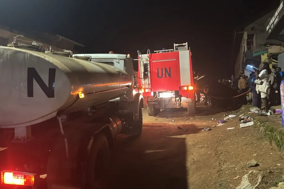MONUSCO’s intervention has reinforced the efforts of the local population, who participated in the initial operations by providing water and sand to limit the spread of the fire.