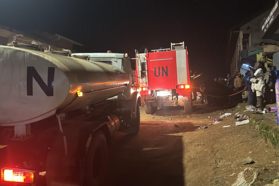 MONUSCO’s intervention has reinforced the efforts of the local population, who participated in the initial operations by providing water and sand to limit the spread of the fire.