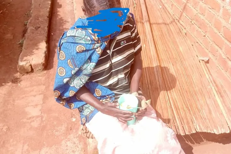 Following these consultations, the parties agreed that the two girls would be handed over to MONUSCO peacekeepers stationed in Rhoo, the locality closest to the area where they were being held.