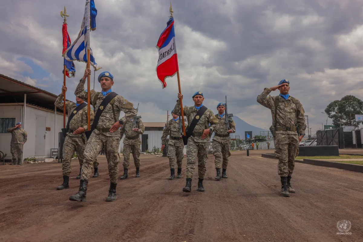 La cérémonie de Goma s’inscrit dans une histoire plus large : celle de 25 années d’engagement uruguayen dans les opérations de maintien de la paix des Nations Unies en Afrique.