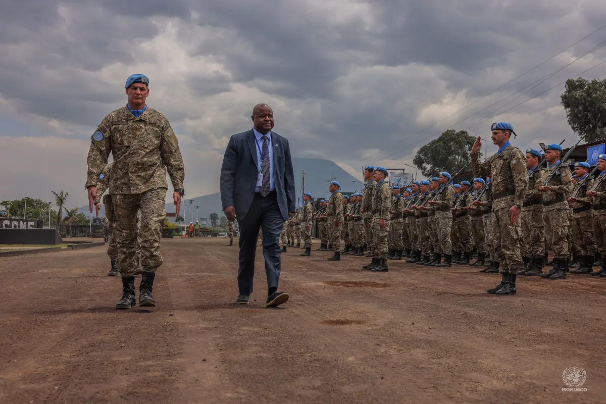 La cérémonie de Goma s’inscrit dans une histoire plus large : celle de 25 années d’engagement uruguayen dans les opérations de maintien de la paix des Nations Unies en Afrique.