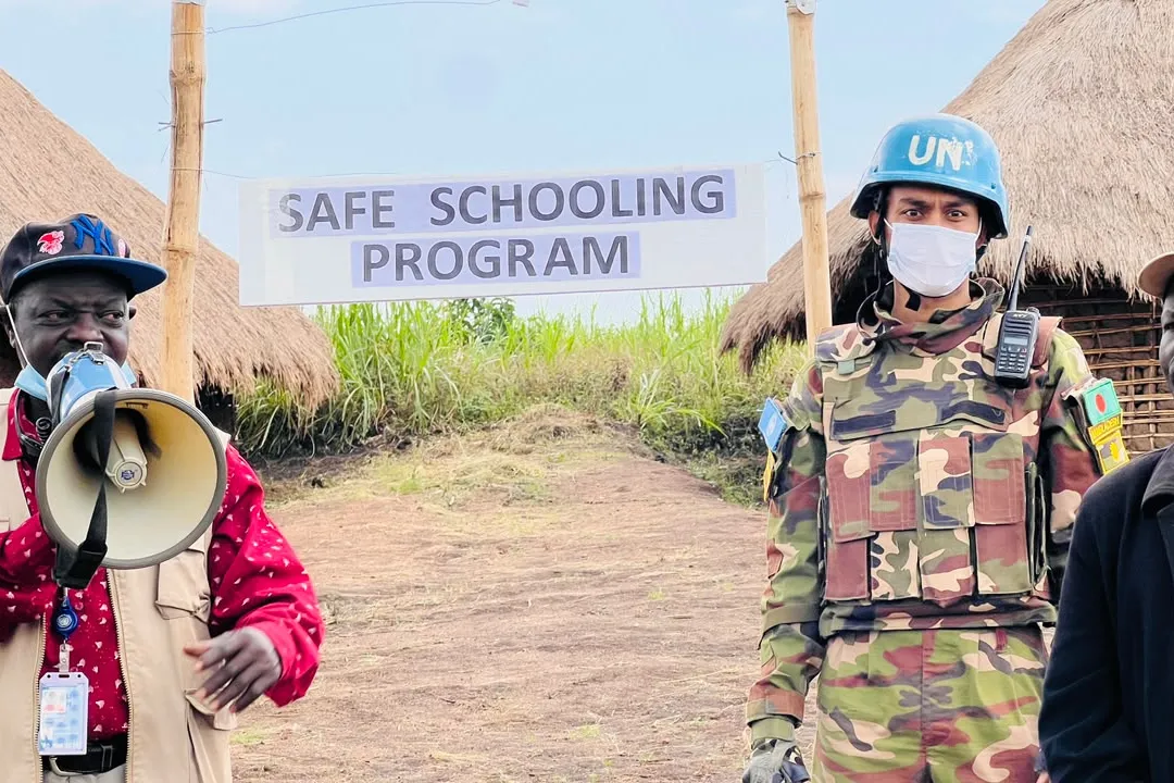 Chaque jour, des patrouilles conjointes sont organisées avec les FARDC autour des écoles et dans les secteurs les plus exposés aux attaques armées.