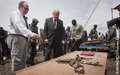 Roger Meece assiste à une destruction d’armes et de munitions à l’Est de la RDC
