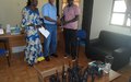 La Monusco offre des talkie-walkies pour renforcer la sécurité du camp des réfugiés de Lusenda