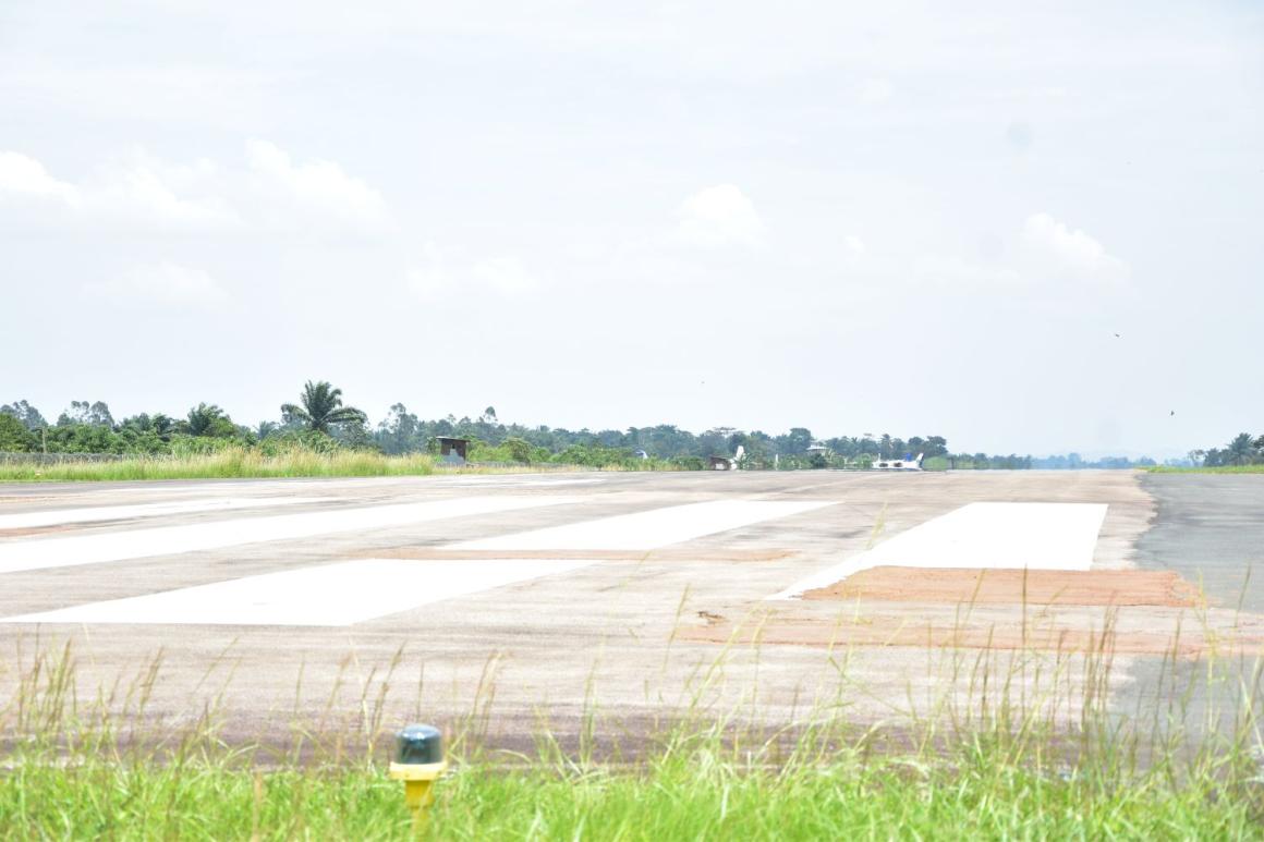 Currently two kilometers long, the runway at Beni Airport will eventually be extended to 3,300 meters.