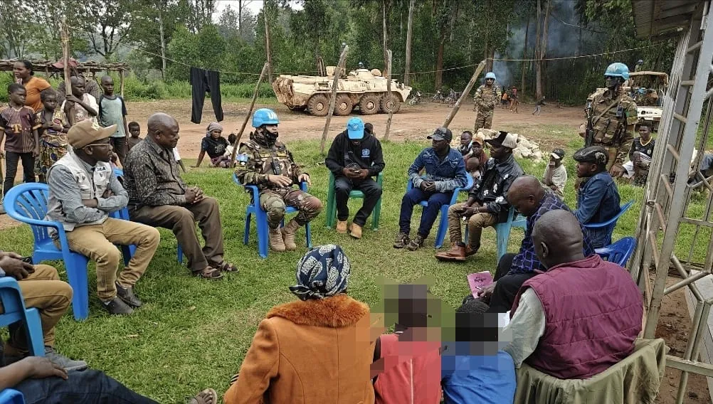 Following these consultations, the parties agreed that the two girls would be handed over to MONUSCO peacekeepers stationed in Rhoo, the locality closest to the area where they were being held.