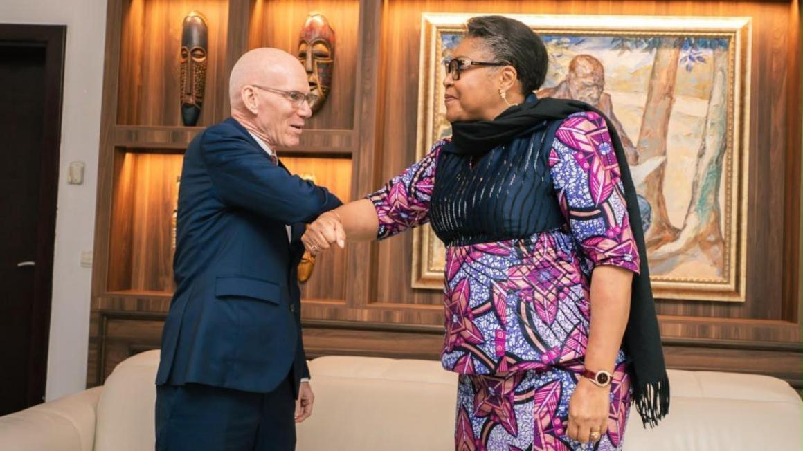 Le Chef de la MONUSCO James Swan échange avec la Première Ministre Judith Suminwa sur la paix dans l’Est et la riposte à Ebola 